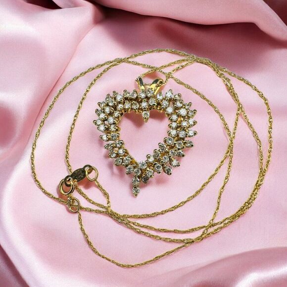 10K Gold- Diamond Heart Necklace -18"-1.2CTTW Cluster Diamonds- Round Cut -4g - Picture 16 of 16